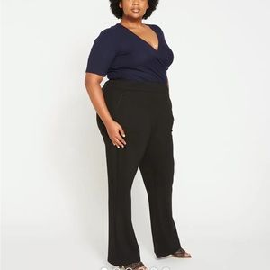 NWT Bootcut Ponte Pant in Black 18/20 Universal Standard M